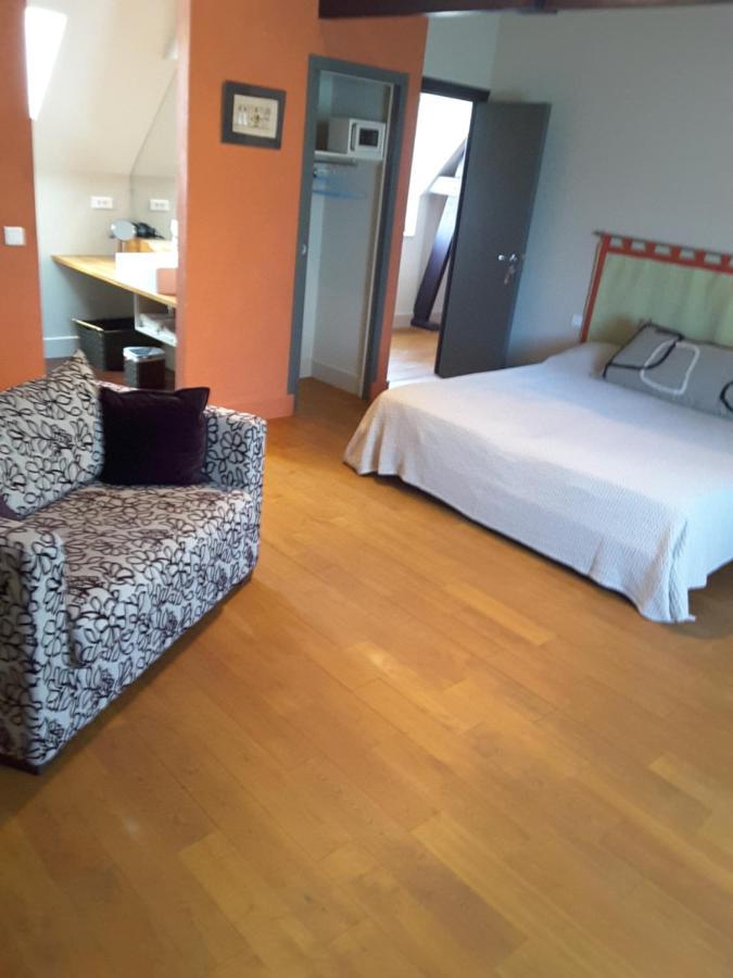 La Maison Du Moulin A Vent Bed & Breakfast *